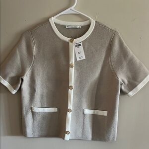 Abercrombie & Fitch Tan and White Cardigan Sweater